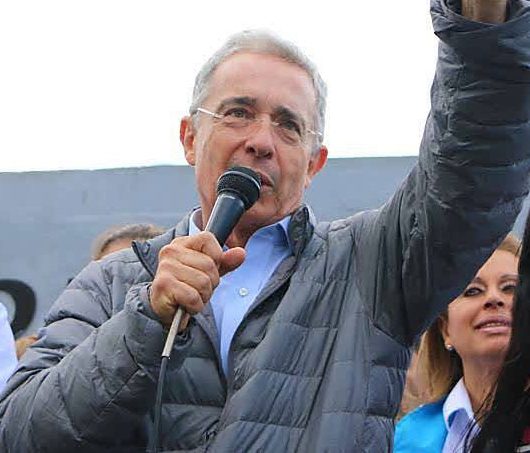 Duque y Uribe, ¿enfrentados por prima adicional para trabajadores?