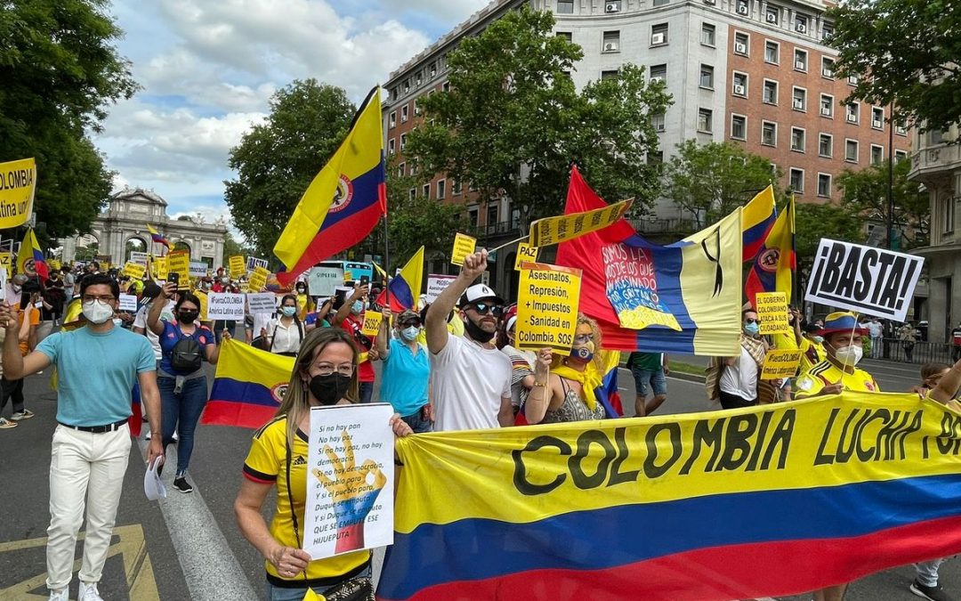 Fuerte polémica generó visita del presidente Iván Duque a la Feria del Libro de Madrid: Escritores habrían sido discriminados