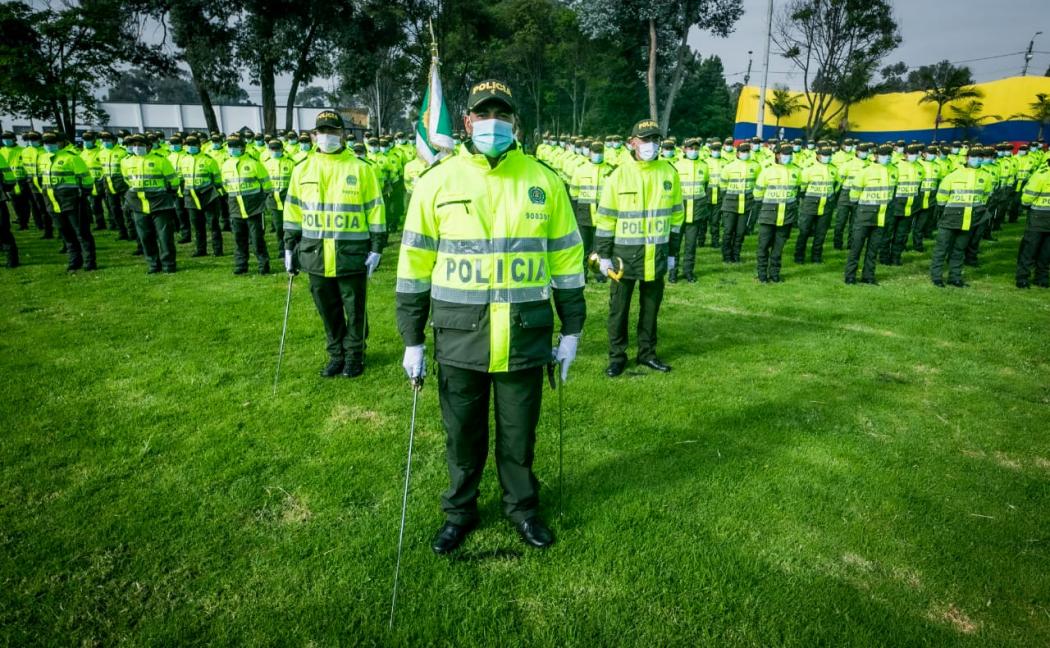 A combatir la delincuencia: Bogotá recibió 1.000 policías para preservar la convivencia en el fin de año