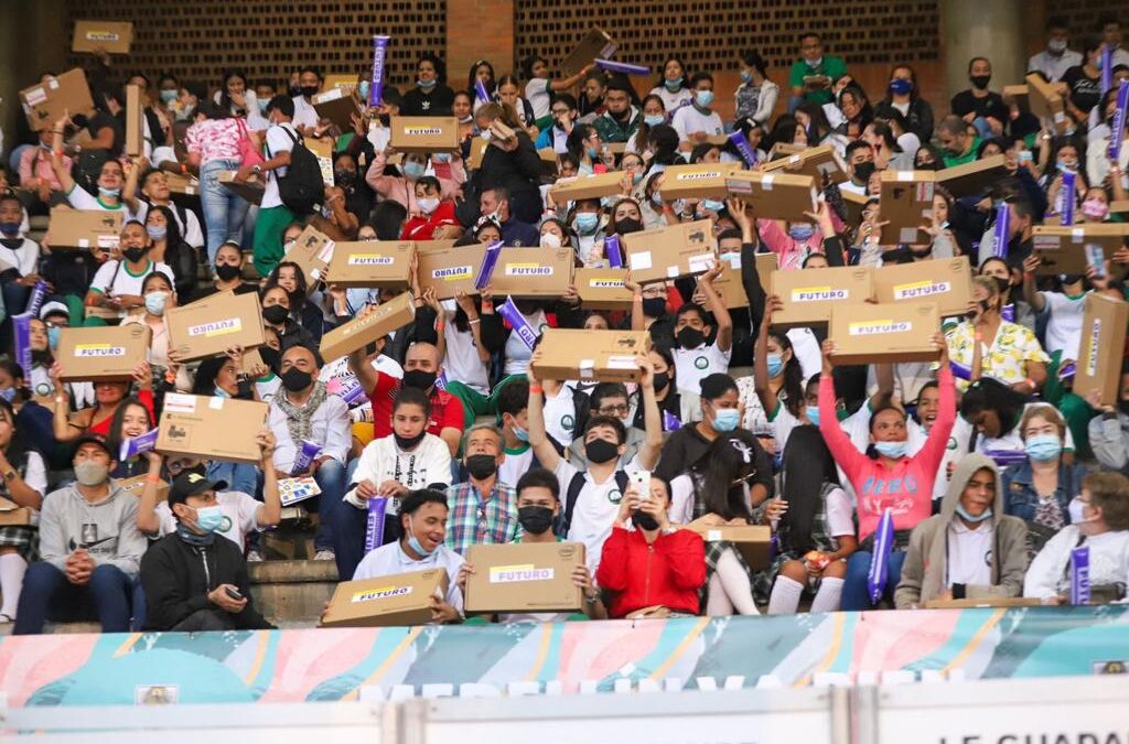 Medellín, valle del software: Con la entrega de más de 5.000 equipos, inició su transformación educativa