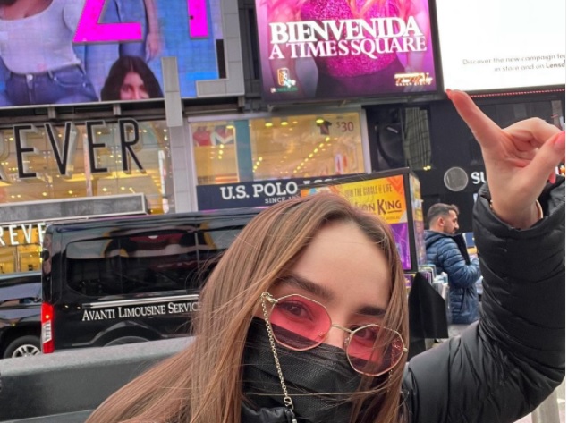 Paola Jara y su despecho llegaron a Times Square: Así lo celebró la cantante