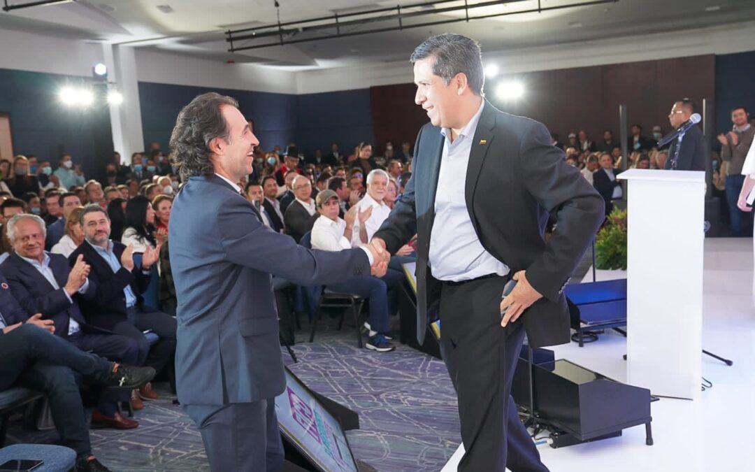 ‘Fico’ Gutiérrez y Gustavo Petro establecen nuevas alianzas de cara a sus candidaturas a la Presidencia