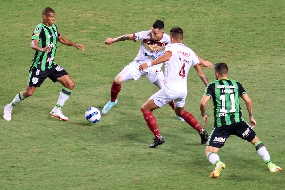 Heroico: sobre la hora Deportes Tolima venció al América MG en Brasil y sigue vivo en la Libertadores