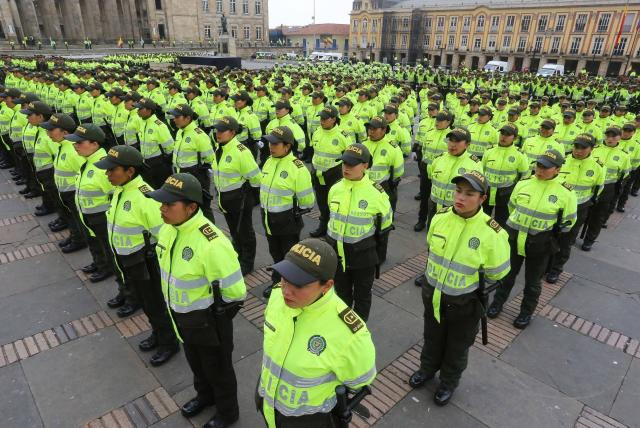 Bogotá: 10.500 uniformados acompañan la jornada electoral desde muy temprano, se elige presidente