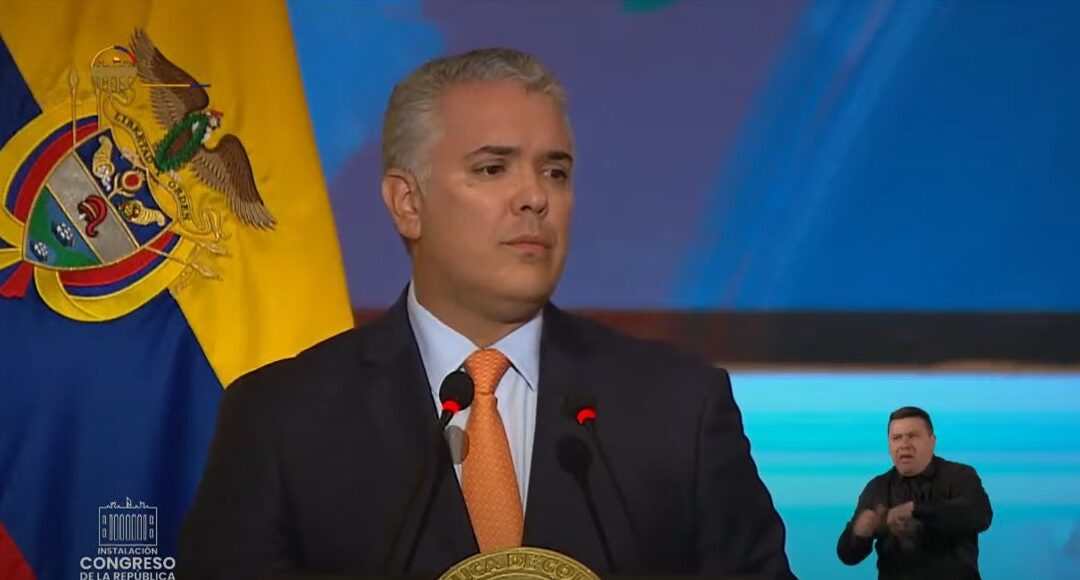 Iván Duque se despidió en medio de abucheos e insultos del Congreso: bochornosa jornada de instalación en el Capitolio