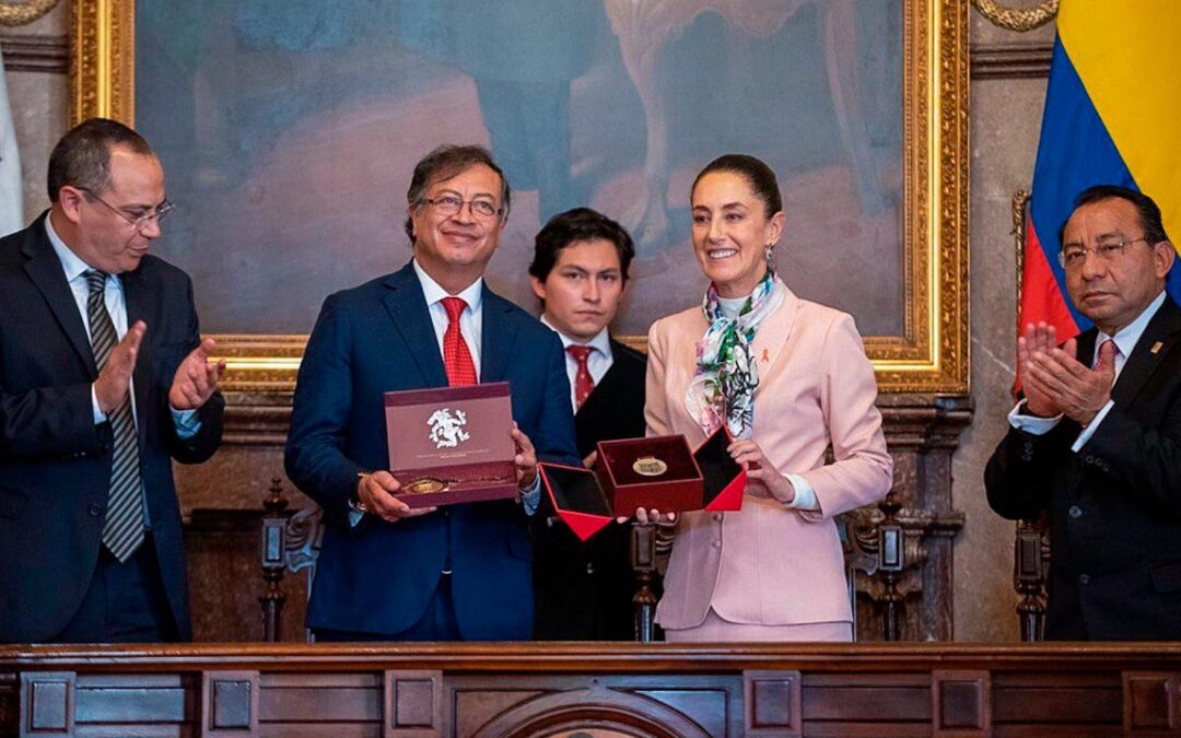 En México, el Presidente Petro pide desenterrar la historia común para las nuevas generaciones