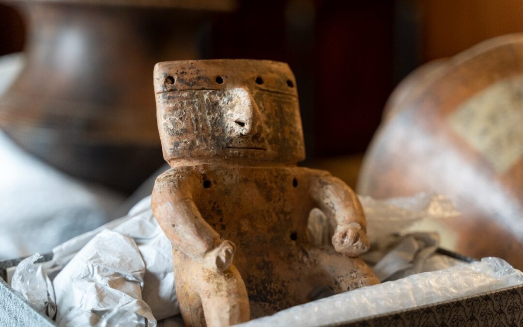 El Instituto Colombiano de Antropología e Historia – ICANH recibe piezas arqueológicas que retornaron de París