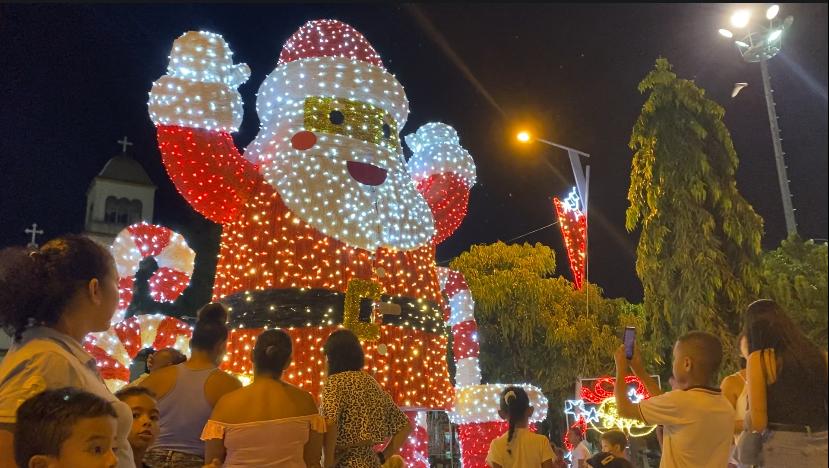 Con alumbrado navideño buscan cambiar para bien municipios del departamento de Bolívar
