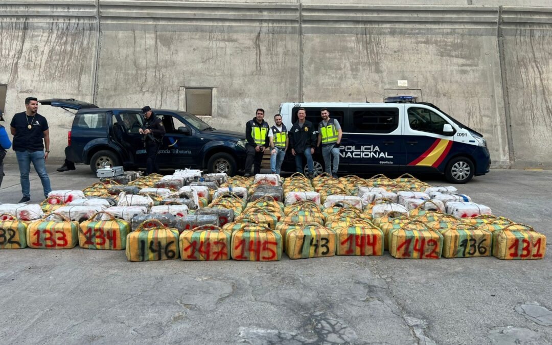 Cerca a Tenerife España 4,5 toneladas de cocaína fueron incautadas que salió de Cartagena