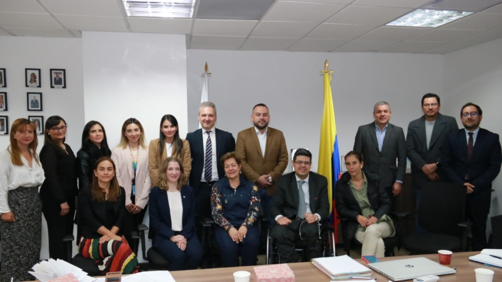 Desde Suiza llega una comisión internacional para presentar las recomendaciones frente a las reformas pensional y laboral que adelanta el Gobierno Nacional