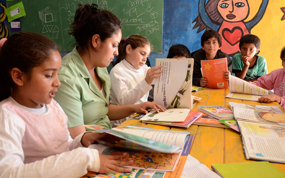 Más de $5.135 millones de pesos en créditos educativos 100% condonables, ofrece el Distrito para servidoras y servidores públicos y sus hijos o hijas.