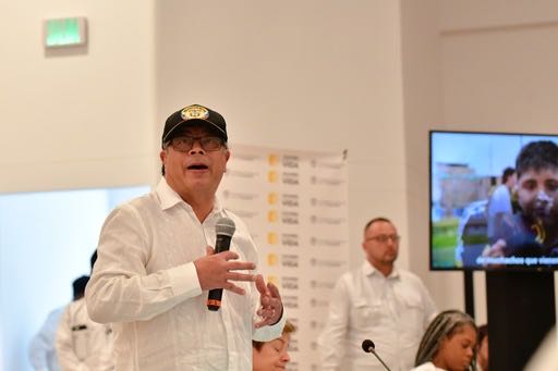 Gustavo Petro propone reforma legal para dar poder a los Consejos de Juventud