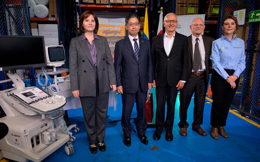 Colombia recibió donación de 101 equipos biomédicos de Japón