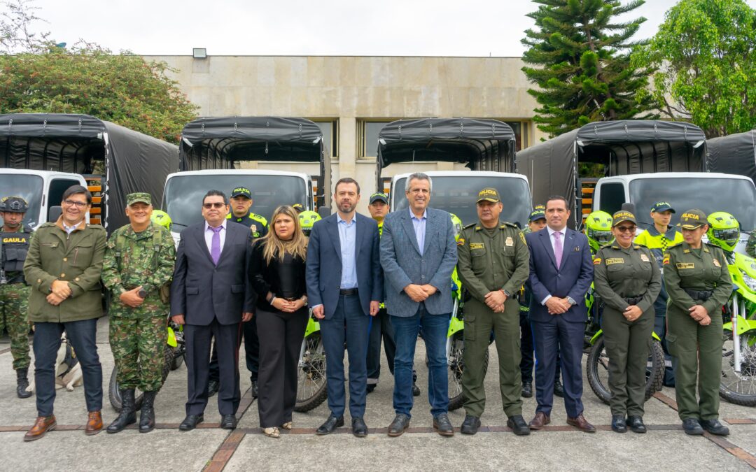 Bogotá fortalece su seguridad con la entrega de parque automotor a Fuerzas Militares y Policía Metropolitana