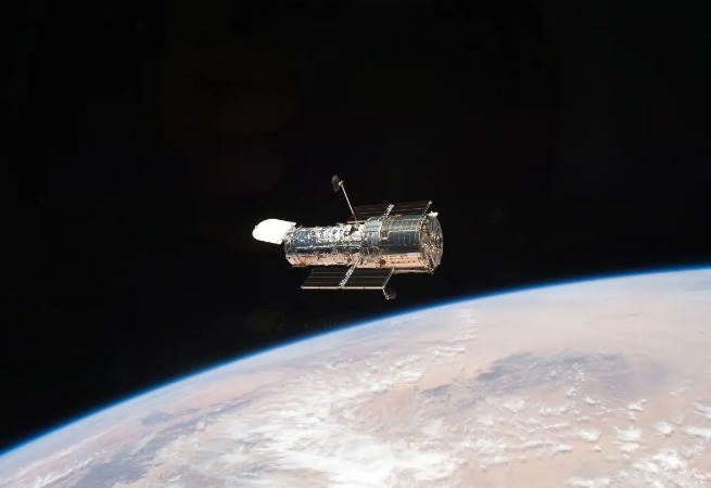 NASA reactiva el telescopio Hubble con nuevo modo operativo