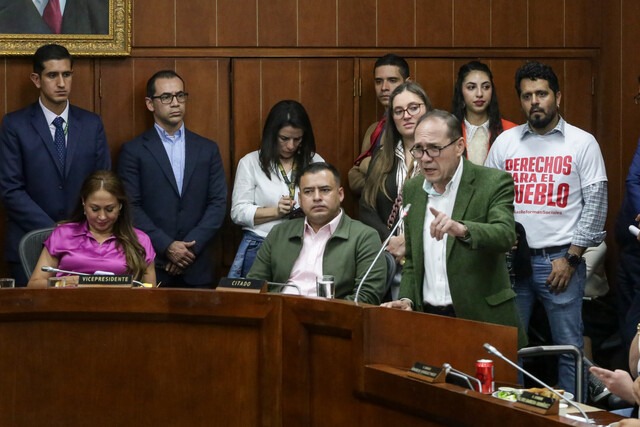Consulta popular sobre reforma laboral sigue en la agenda del Gobierno