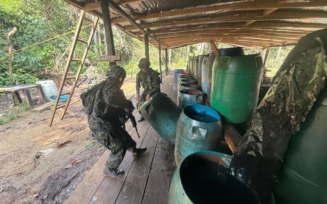 Destruyen laboratorio de coca de disidencias en Guaviare