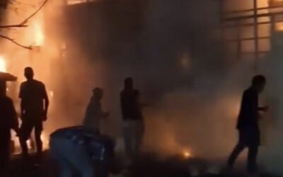 JAMUNDÍ BAJO ALERTA: VEHÍCULO INCINERADO EN RÍO CLARO GENERA TEMOR; SEÑALAN A DISIDENCIAS COMO POSIBLES RESPONSABLES